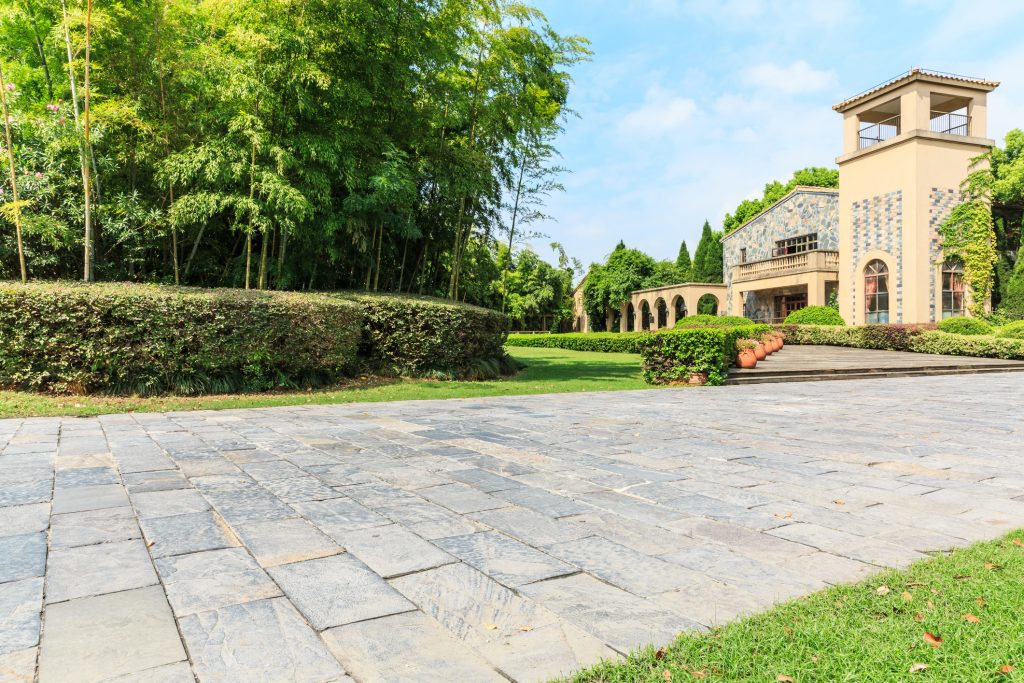 commercial grounds care